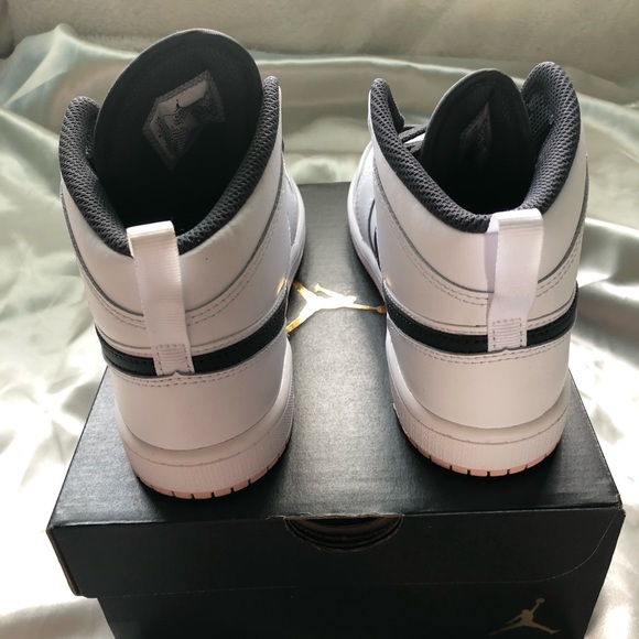 New Jordan 1 Mid (PS) White/Arctic Orange/Anthracite - Picture 8 of 9
